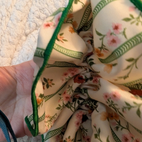 Piper Green-Trim Floral & Cream Lace  Scrunchie Set - Picture 3 of 4